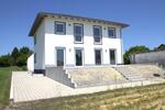 Barrierefreies Einfamilienhaus mit Aufzug & sep. Wohnbereich