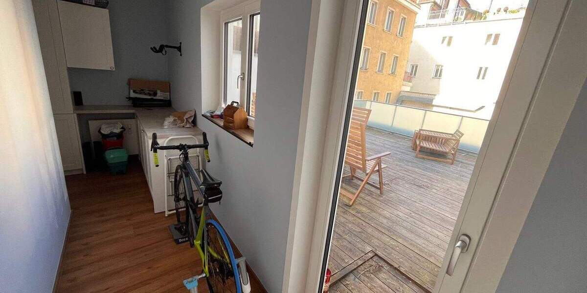 Etagenwohnung Regensburg Innenstadt - 4 Zimmer, 122 m&sup2;, 1.710&euro; | Angebot:25776604