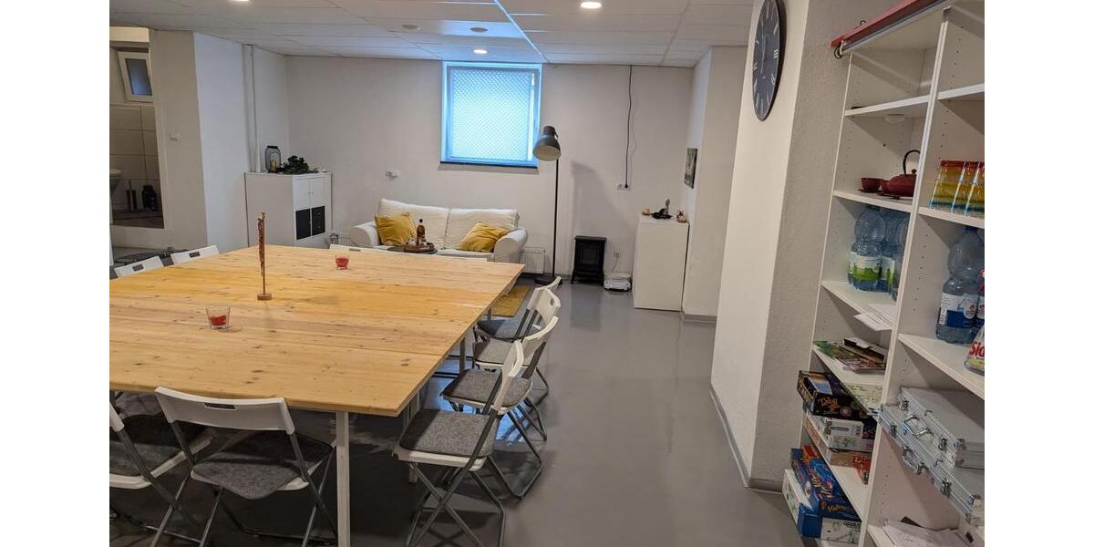 Gewerbeobjekt Neutraubling - 800&euro; | Angebot:24864449
