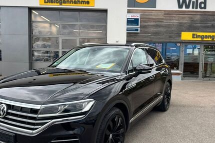 VW Touareg 215.568 km 23.900 &euro; Mintraching 93098