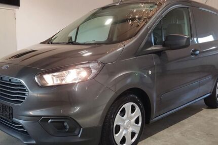 Ford Transit Courier 2.200 km 17.990 &euro; Wörth an der Donau 93086